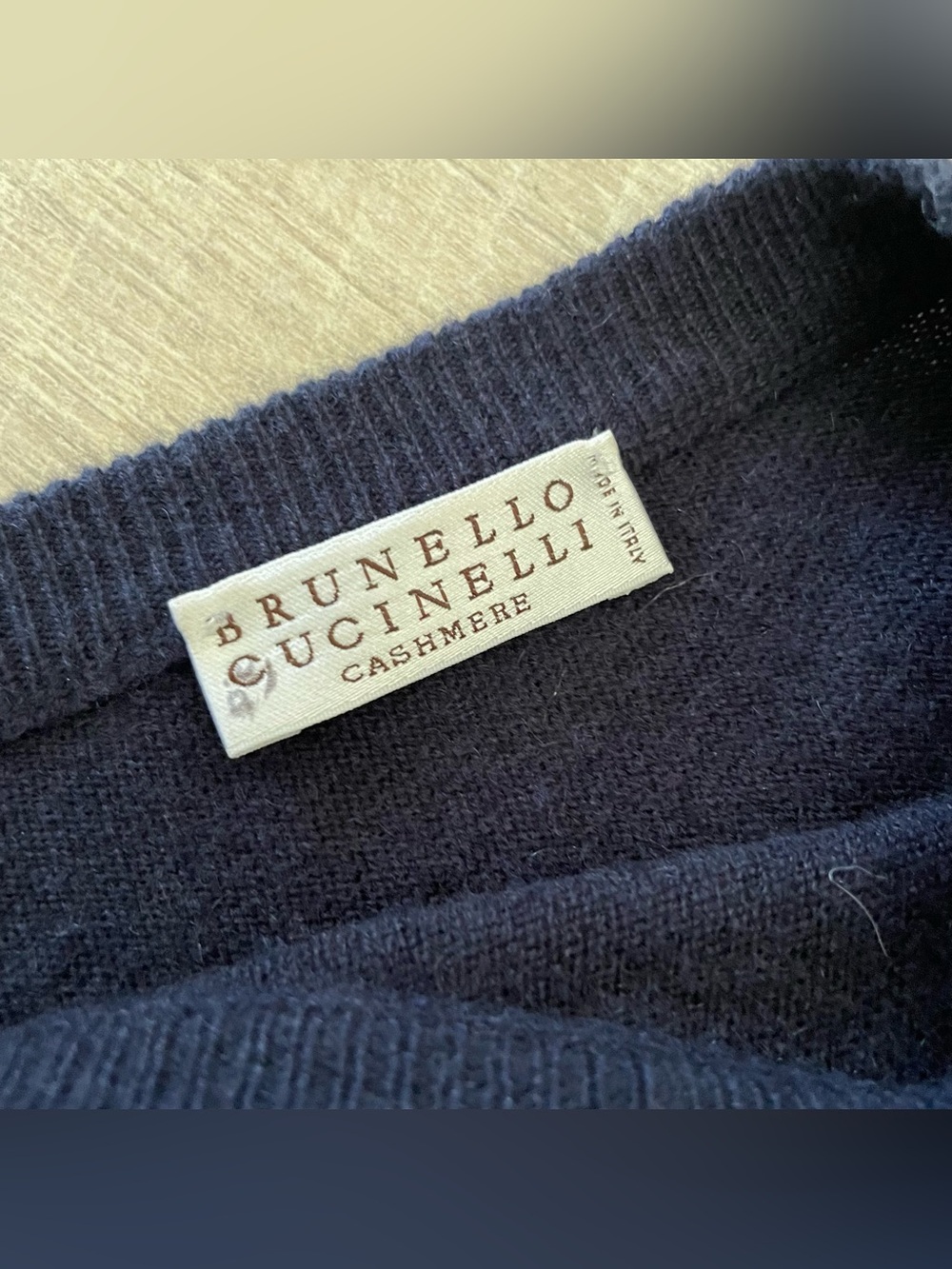 Brunello Cucinelli 100% Cashmere Navy V-Neck Sweater large - Picture 3 of 6
